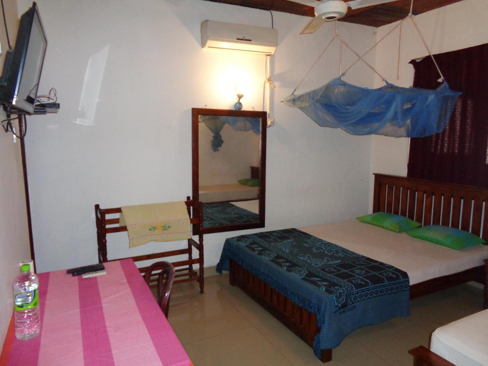 Saranga Holiday Inn Wellawaya Zimmer foto