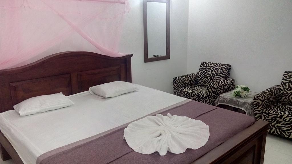 Saranga Holiday Inn Wellawaya Exterior foto